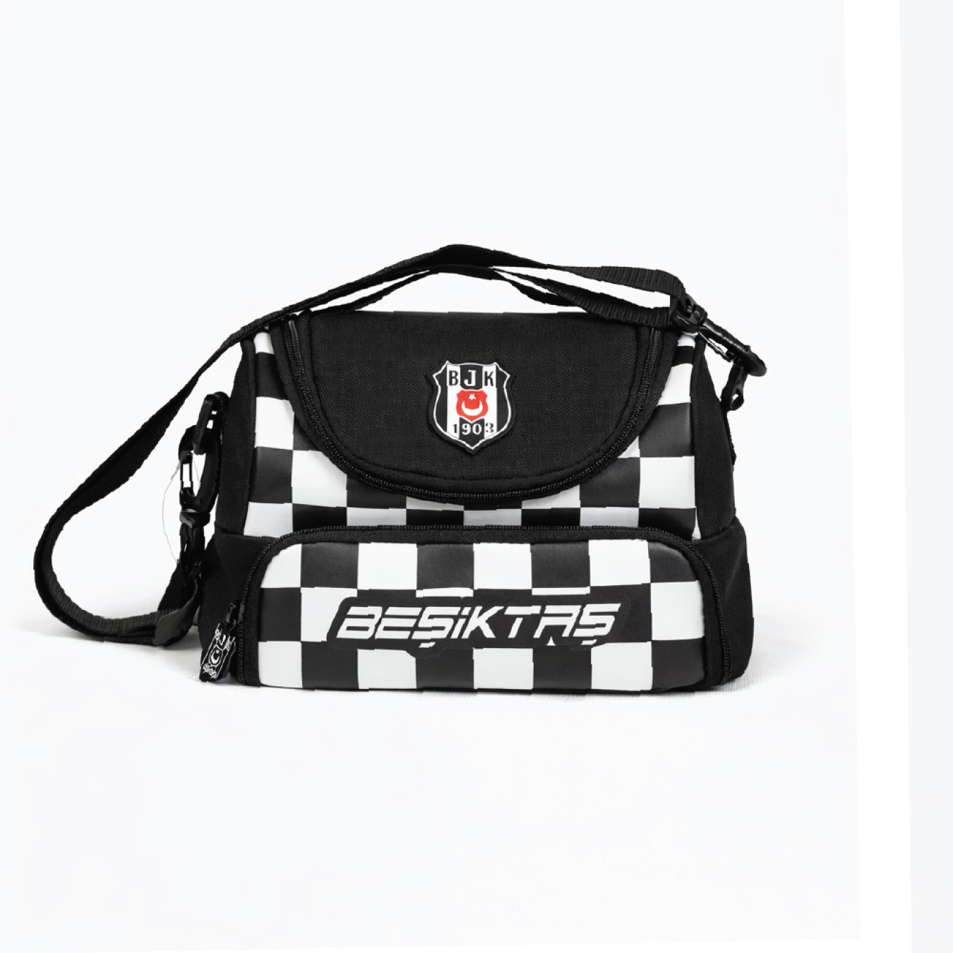 Beşiktaş Lisanslı Damalı Beslenme Çantası - Su İtici Kumaşlı Omuz Askılı Siyah Beyaz